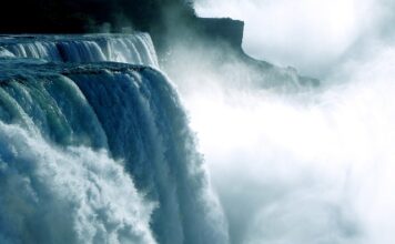 Do jakiej mocy silnika można pływać bez uprawnień?