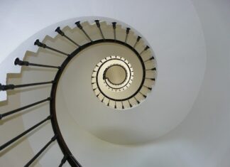 Na czym polega bieg 24 godzinny?