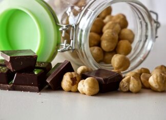 Jakie są zalety a jakie wady silnika elektrycznego względem silnika spalinowego?