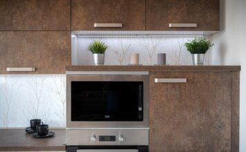 Ile wytrzyma tort bez lodówki?